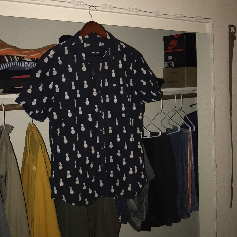 PINEAPPLE BUTTON DOWN SHIRT